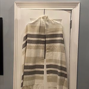 Banana Republic NWT scarf